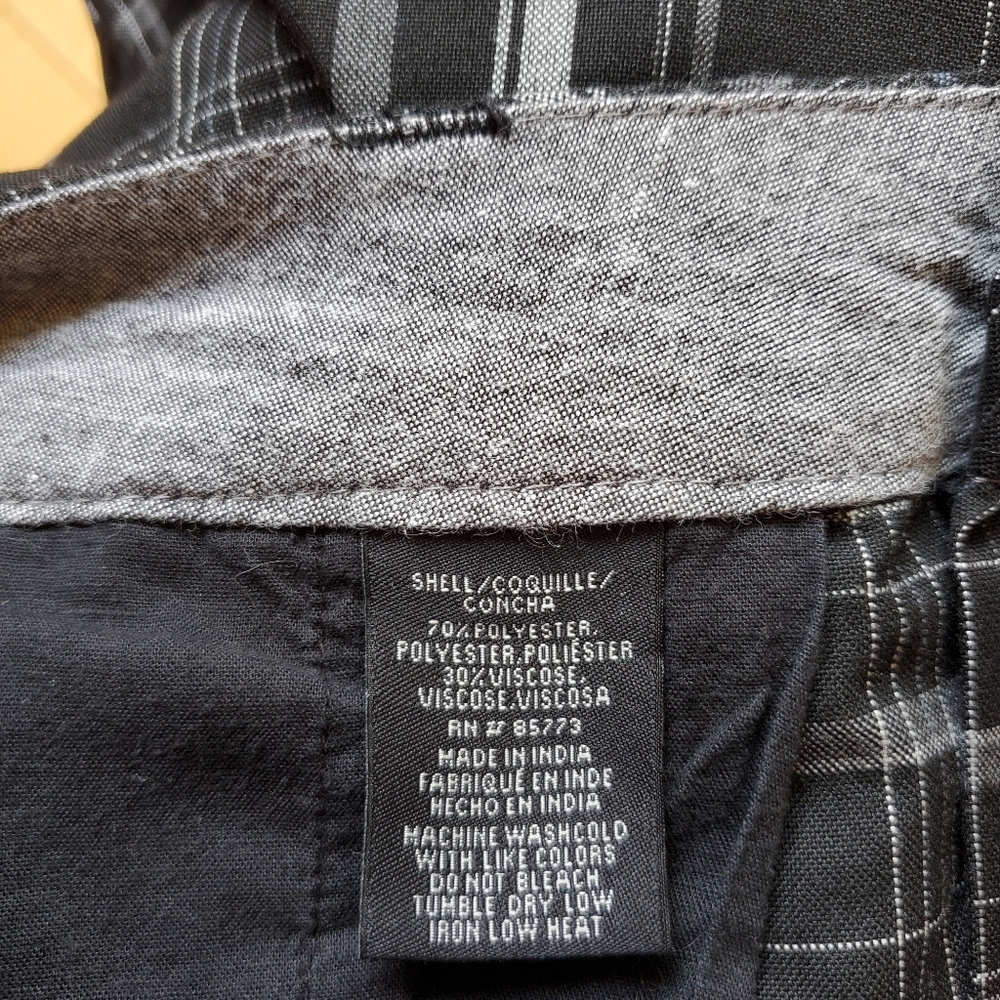 O'neill Men's Black and Gray Striped Shorts Size 30. - Picture 7 of 7